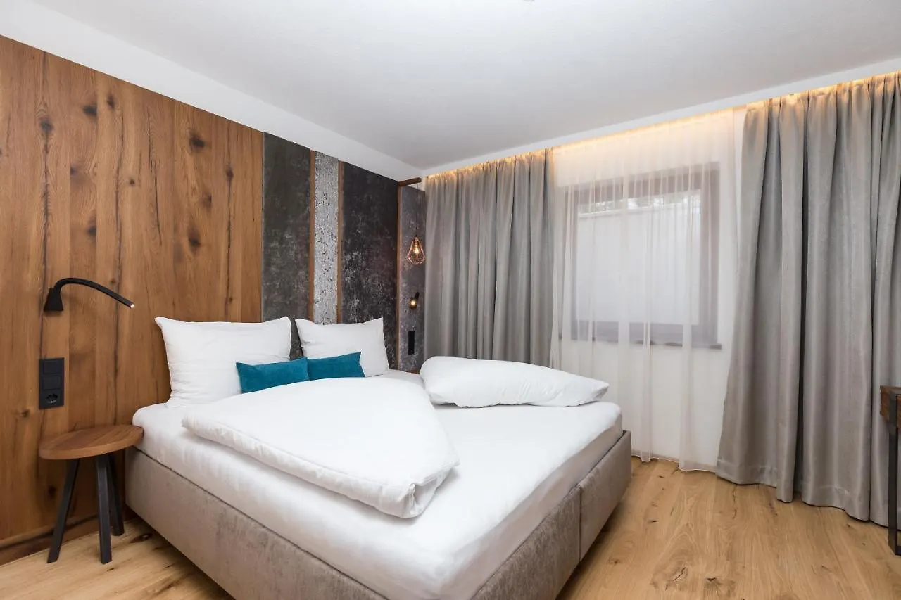 Hotel Garni Mirabell Ischgl
