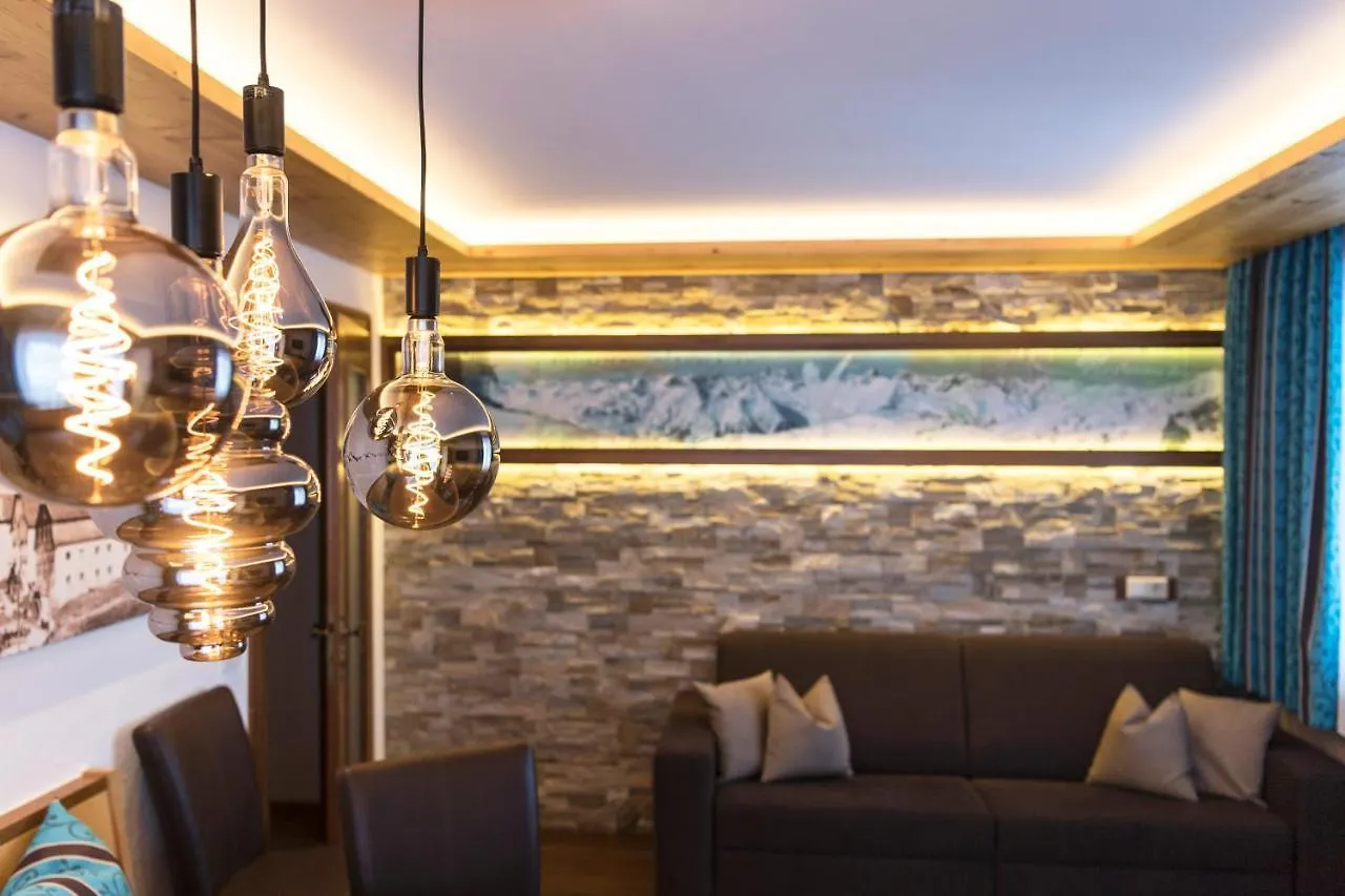 Hotel Garni Mirabell Ischgl 3*,  Österreich