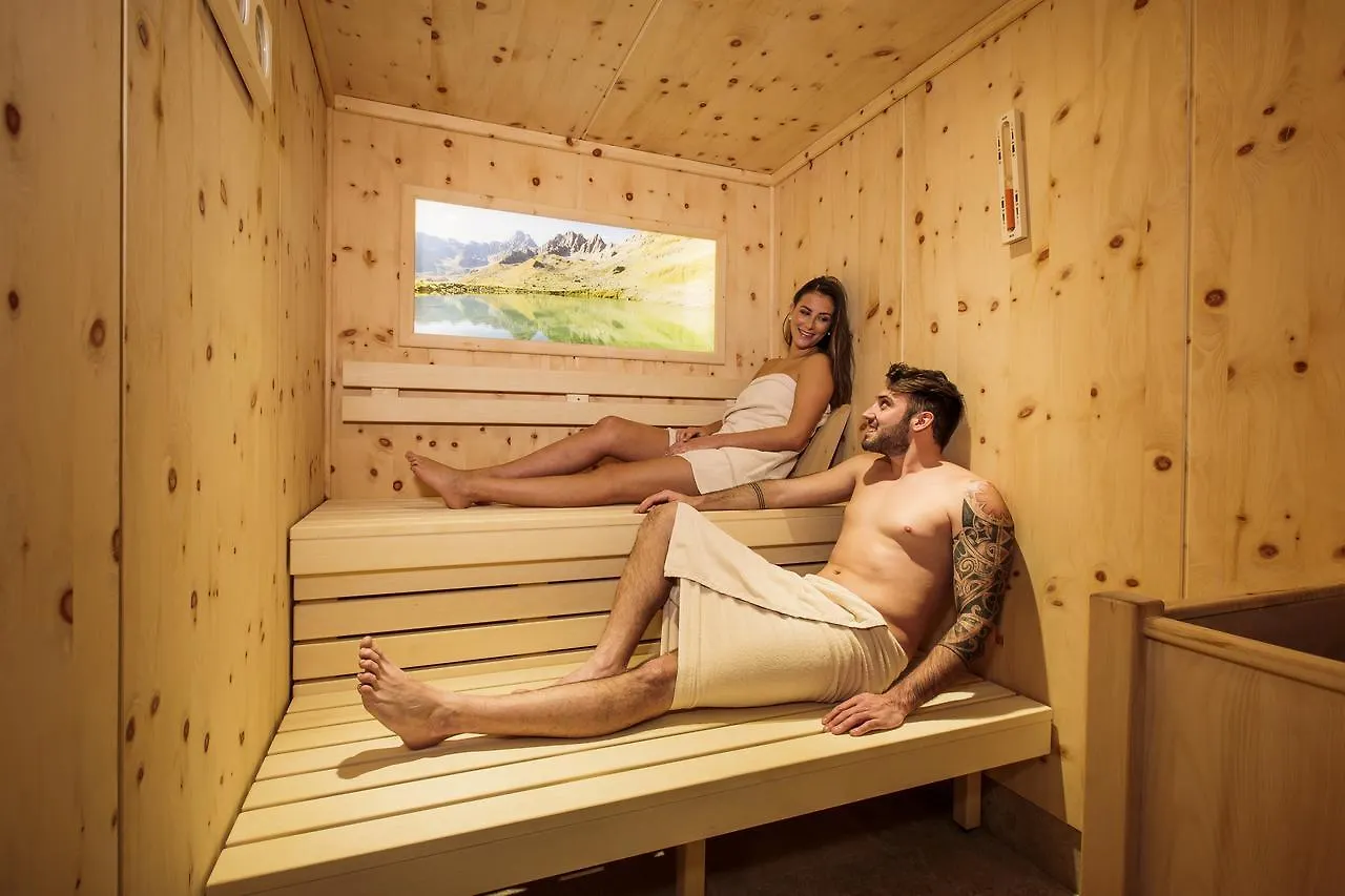 Hotel Garni Mirabell Ischgl 3*,