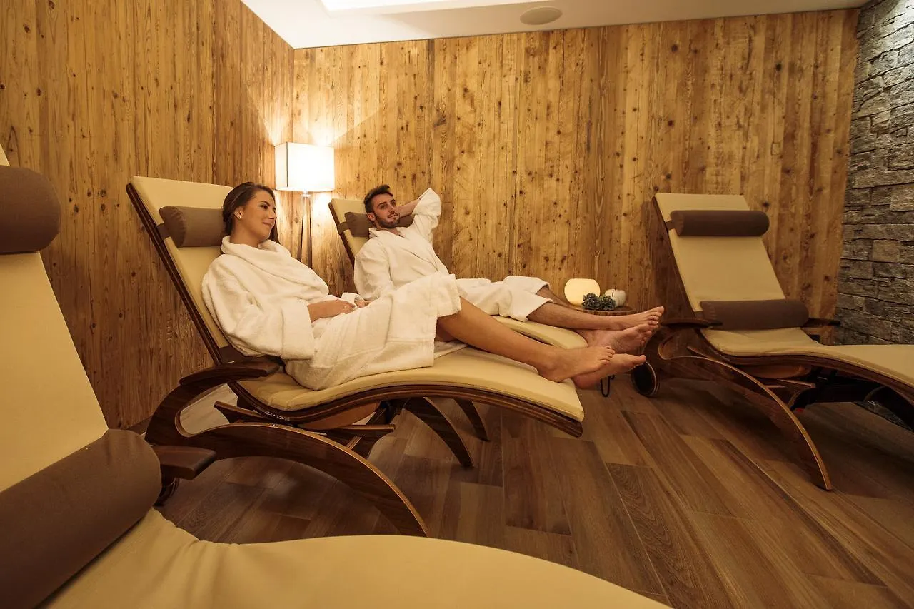 Hotel Garni Mirabell Ischgl 3*,
